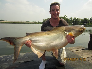 Fishing Bangkok at Bungsamran Lake